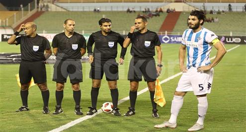 خرج حافيًا.. علي جبر يُهدي حذائه للاعب نواذيبو الموريتاني (فيديو)